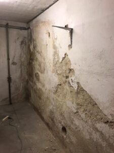 Die Situation vor der Kellersanierung im Altbau 