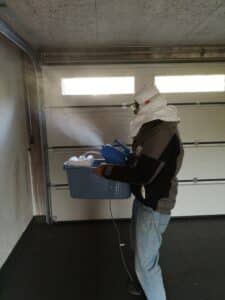 Fogger gegen Schimmel an der Wand