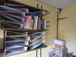 Nur überstreichen oder „Anti-Schimmel-Farbe“ ohne Ursache zu klären.