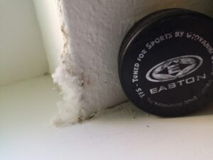 Hygroskopische Nitrate, Chloride, Sulfate ziehen Wasser an