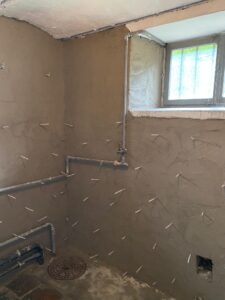 Bautenschutz mit Injektionen nachhaltiger Eingriff in das Mauerwerk