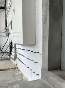 Die Entscheidung zwischen Injektionsharz vs Injektionscreme hängt von mehreren Faktoren ab