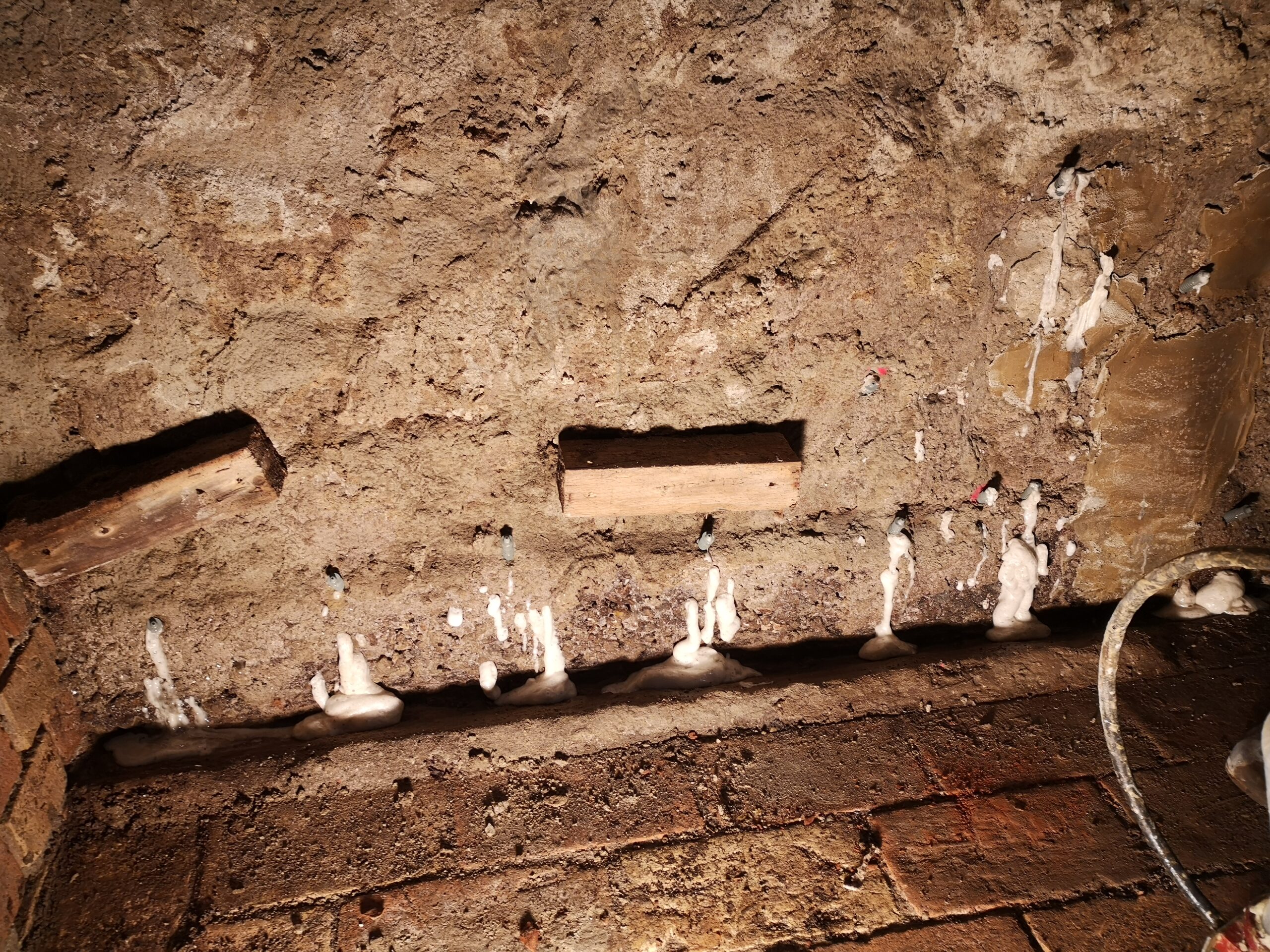 Mauerwerksinjektion Verfahren Eine effektive Lösung bietet das Mauerwerksinjektion Verfahren