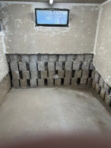 Kapillarwirkung Mauerwerk, wie Wasser im Stein klettert