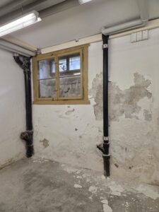 Kellerwand isolieren, es geht um die Kombination aus Abdichtung und Wärmedämmung