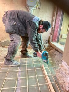 Naturkeller Boden betonieren mit GFK Armierung zur Riss Verhinderung