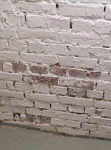 Mauerentfeuchtung Ziegelmauerwerk, Horizontalsperre gegen aufsteigender Feuchtigkeit 