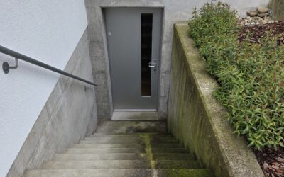Betonmauer Garten abdichten: 5 Wege zu dauerhaftem Schutz